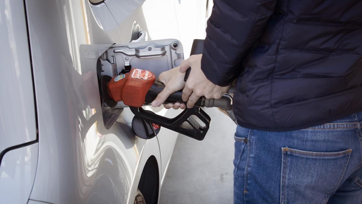 Паливний туризм до Угорщини у скільки обійдеться бензин українським водіям в сусідній країні - Закордон Паливний туризм до Угорщини у скільки обійдеться бензин українським водіям в сусідній країні - Закордон