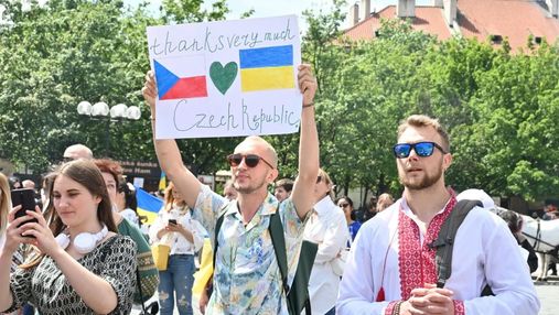 Скільки українських біженців зараз проживає у чеських сім'ях