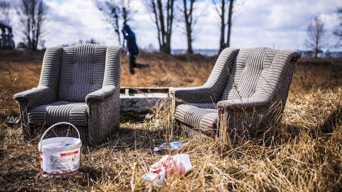 Сортировка мусора в Польше - куда выбрасывать батарейки, лекарства и мебель  - Закордон