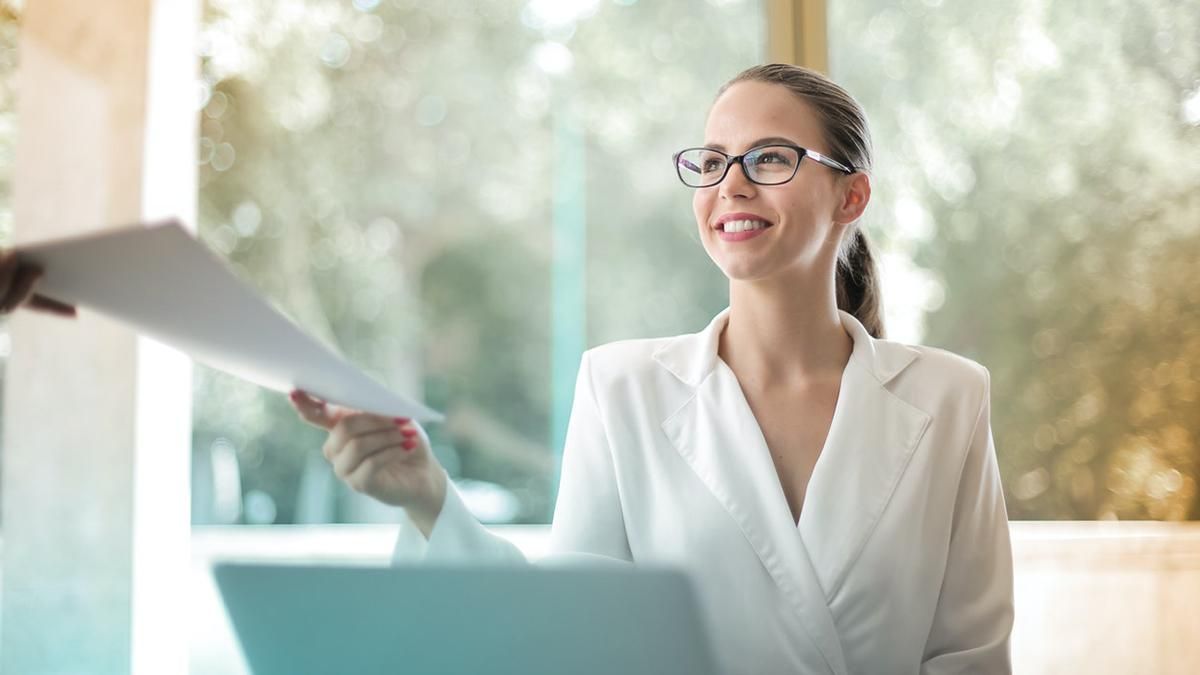 Як українок заохочують йти на роботу в Польщі Як українок заохочують йти на роботу в Польщі