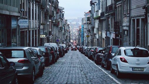 Где оставлять авто в Праге и другие нюансы чешской парковки