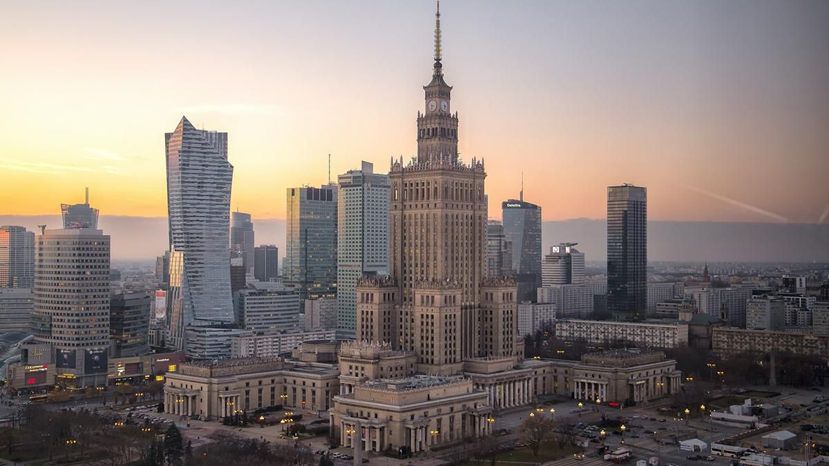 Где жители Варшавы чаще всего назначают встречу