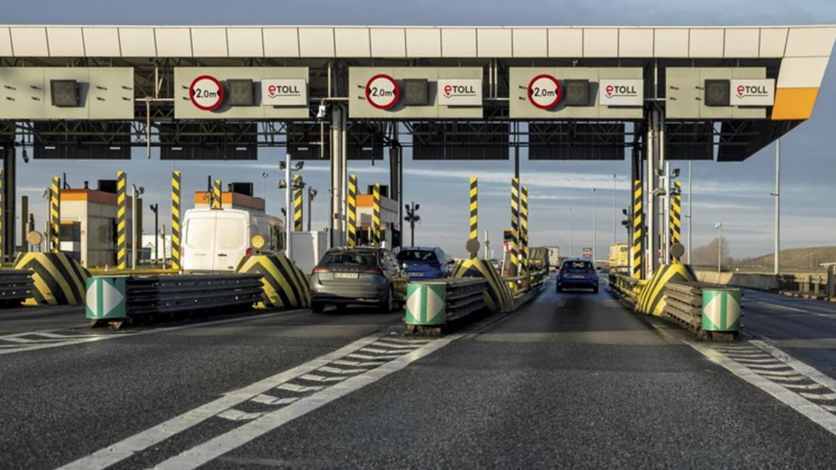 Эксперты усомнились в эффективности системы платных дорог в Польше