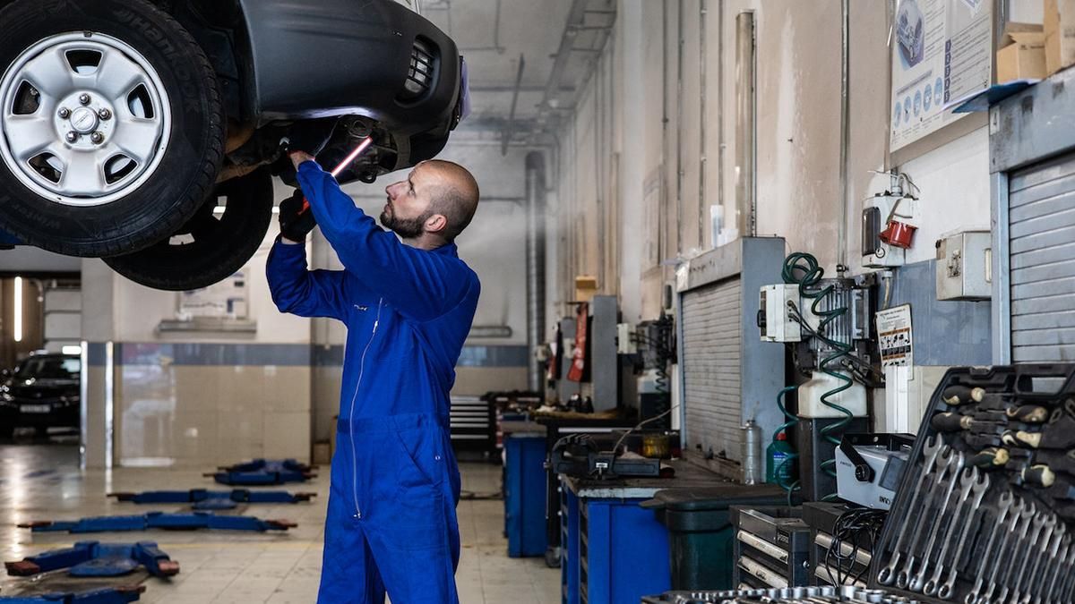 Работа в Чехии для украинцев какие вакансии самые популярные и сколько можно заработать - Закордон Работа в Чехии для украинцев какие вакансии самые популярные и сколько можно заработать - Закордон