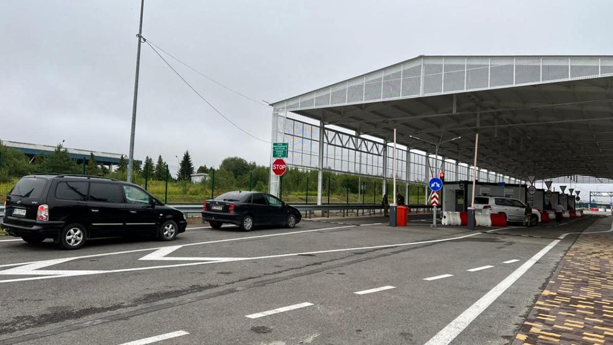 Для украинцев изменятся правила пересечения украинско-польской границы на авто - Закордон Для украинцев изменятся правила пересечения украинско-польской границы на авто - Закордон