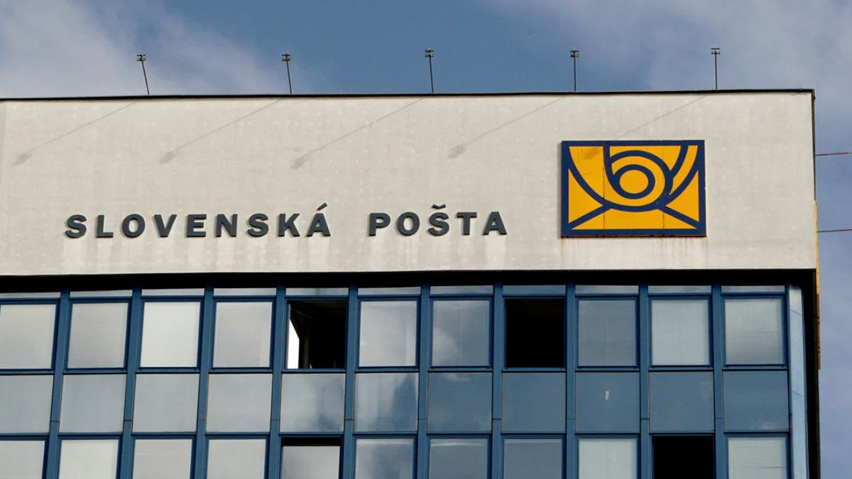 Словаччина випустила марку на знак солідарності з Україною Словаччина випустила марку на знак солідарності з Україною