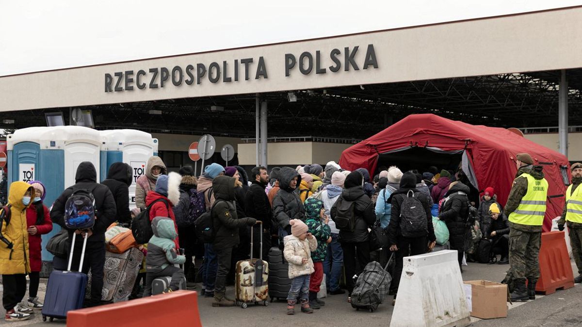 Как поляки относятся к длительному пребыванию украинцев в Польше