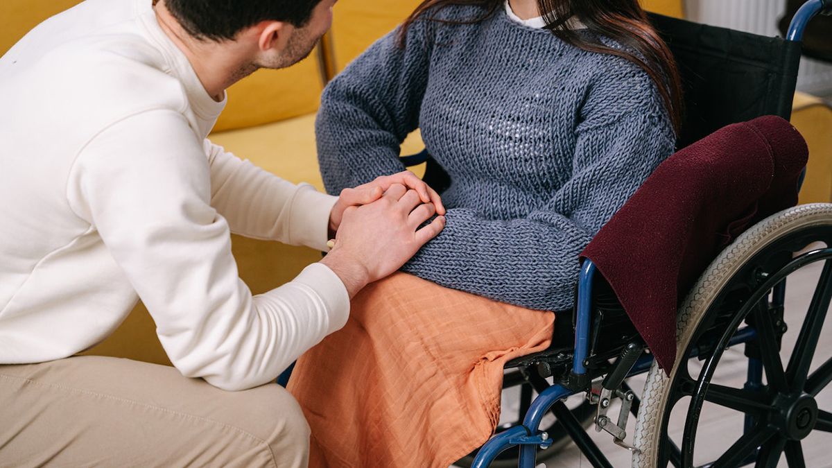 Для людей з інвалідністю запустили сайт з корисними порадами щодо виїзду з України Для людей з інвалідністю запустили сайт з корисними порадами щодо виїзду з України