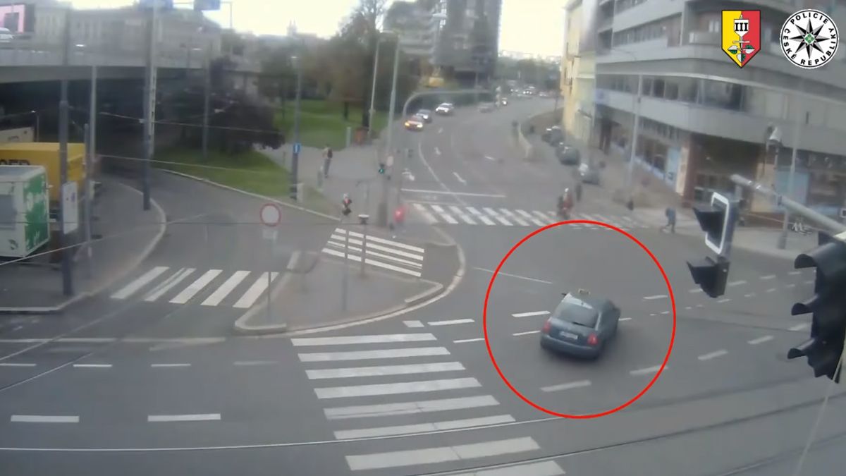 Водіння у стилі GTA  викрадач влаштував небезпечний заїзд просто посеред Праги – відео - Закордон