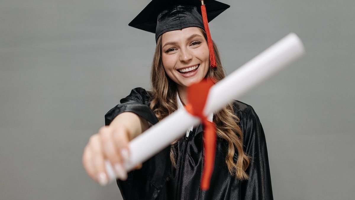 Выпускники каких специальностей в Польше зарабатывают больше всего Выпускники каких специальностей в Польше зарабатывают больше всего