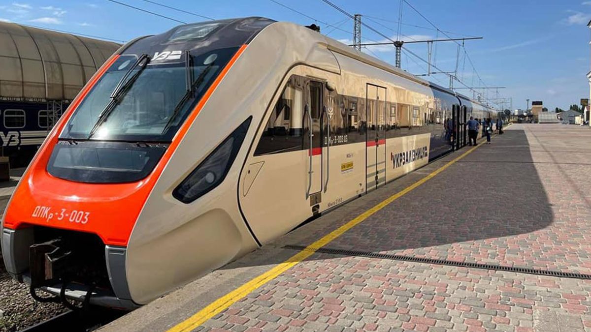 Квитки на потяг Київ – Варшава продаватимуться лише в інтернеті Квитки на потяг Київ – Варшава продаватимуться лише в інтернеті