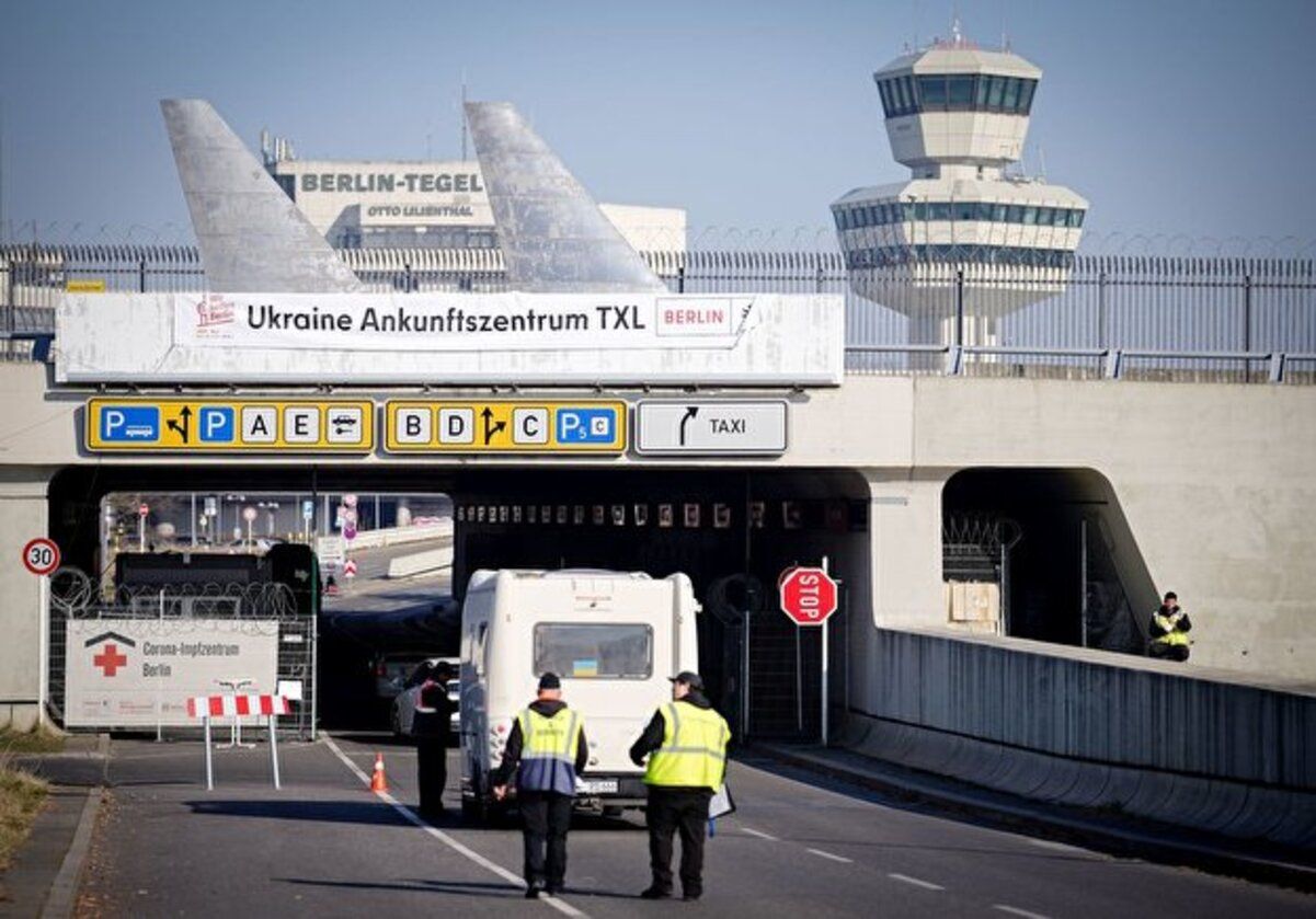 В аеропорту Берліна створять наметовий табір для українських біженців