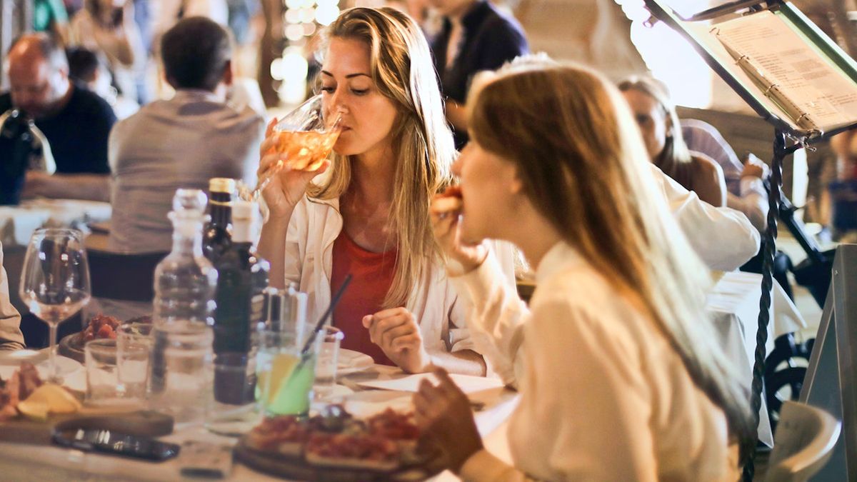 В Чехии выросла средняя стоимость обеда в ресторанах