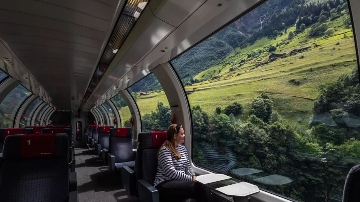 В Польше появится первый поезд с панорамными окнами В Польше появится первый поезд с панорамными окнами