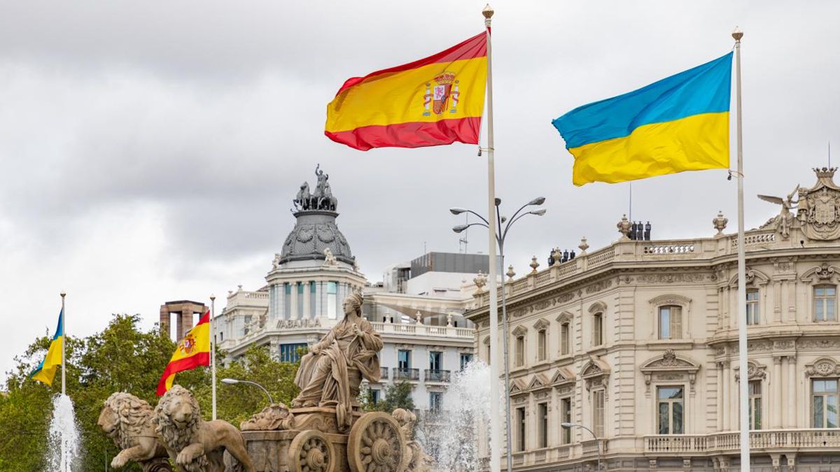 Червоний Хрест надає українцям дві фази допомоги Червоний Хрест надає українцям дві фази допомоги