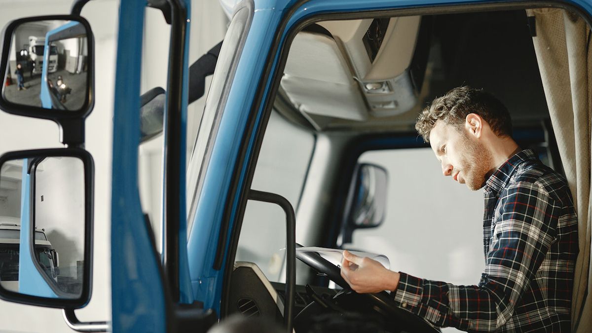 В Польше назвали самые востребованные профессии в 2023 году В Польше назвали самые востребованные профессии в 2023 году