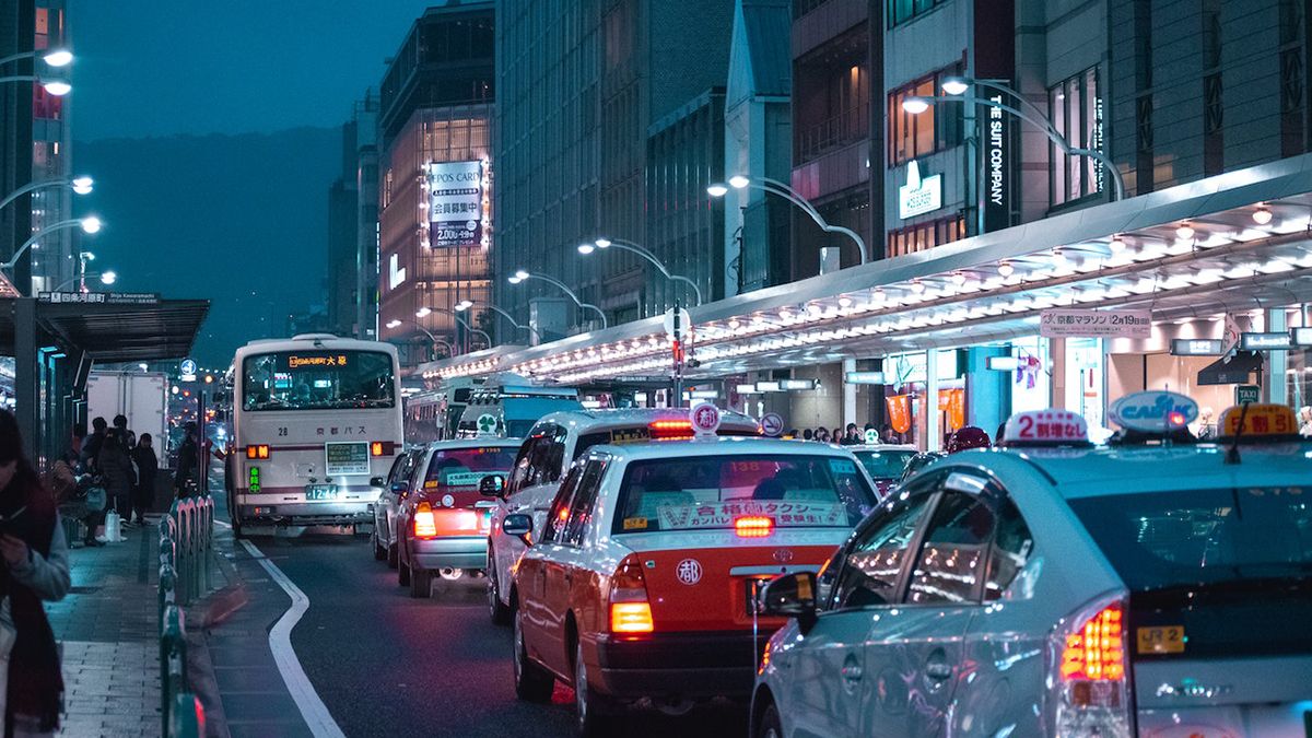 Сколько часов провели в пробках водители в 2022 году Сколько часов провели в пробках водители в 2022 году