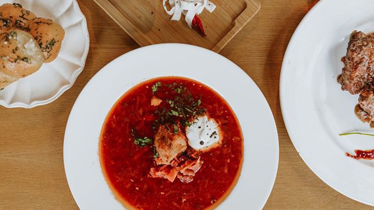 В Кракове появилось заведение украинской кухни В Кракове появилось заведение украинской кухни