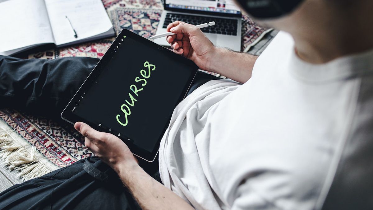 У Польщі набиратимуть українок на безкоштовне навчання У Польщі набиратимуть українок на безкоштовне навчання