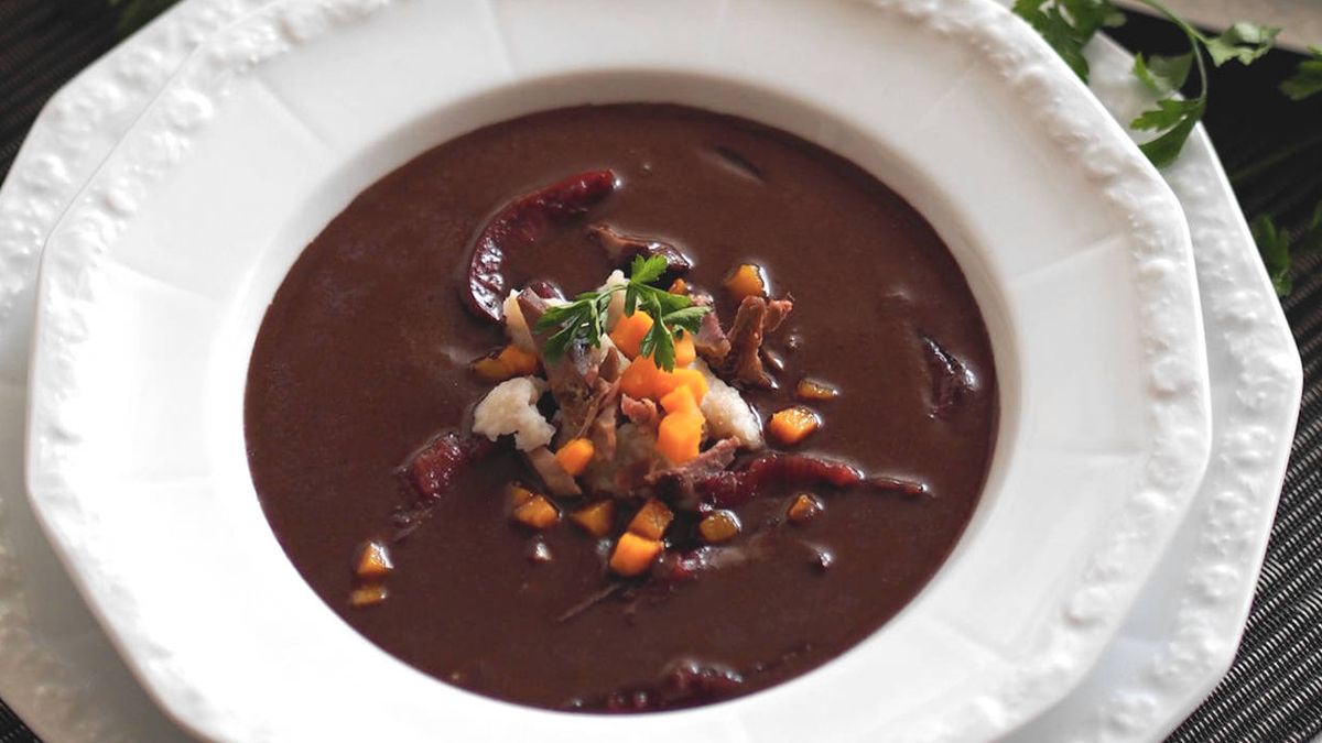 Польський суп чернина потрапив до рейтингу найгірших страв світу