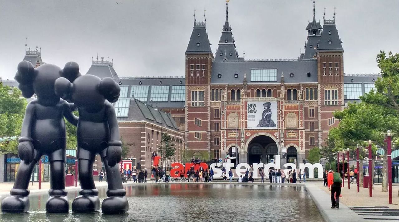 В центр Амстердама перестанут пускать туристические автобусы