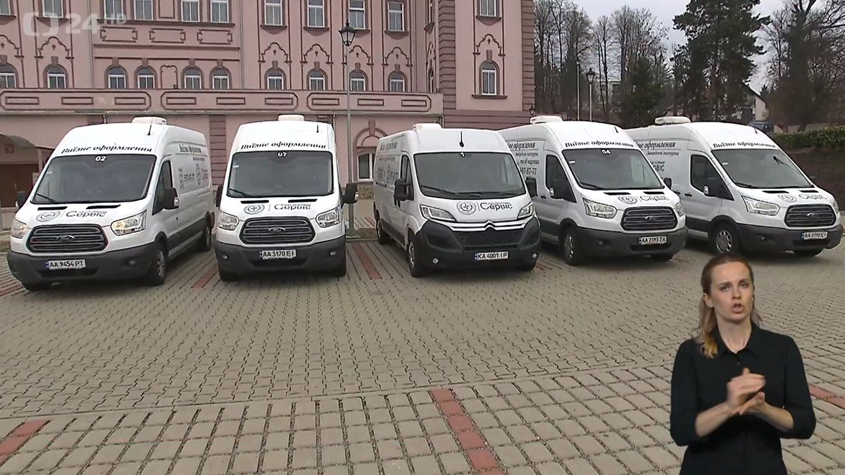 В Чехии заработали пункты украинского "Паспортного сервиса" В Чехии заработали пункты украинского "Паспортного сервиса"