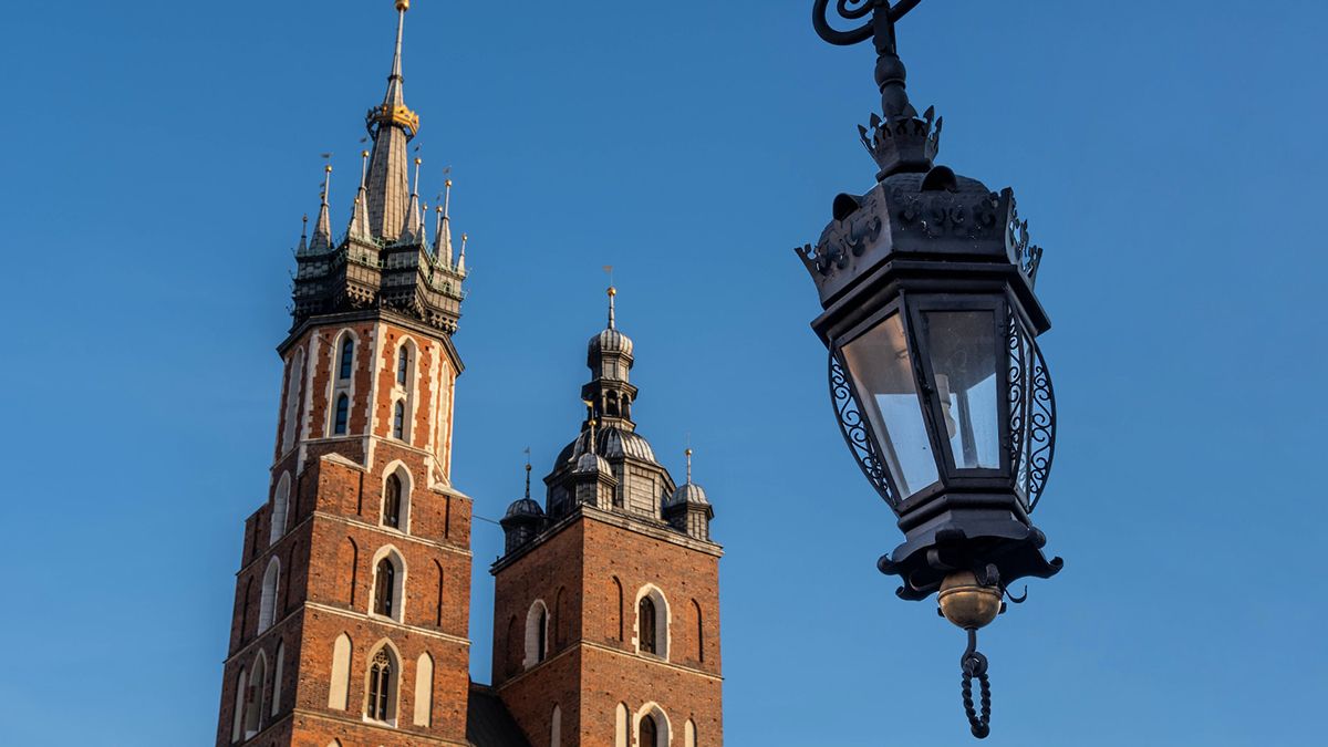 Краків оновить кольори символіки міста: синій і жовтий стануть шляхетнішими Краків оновить кольори символіки міста: синій і жовтий стануть шляхетнішими