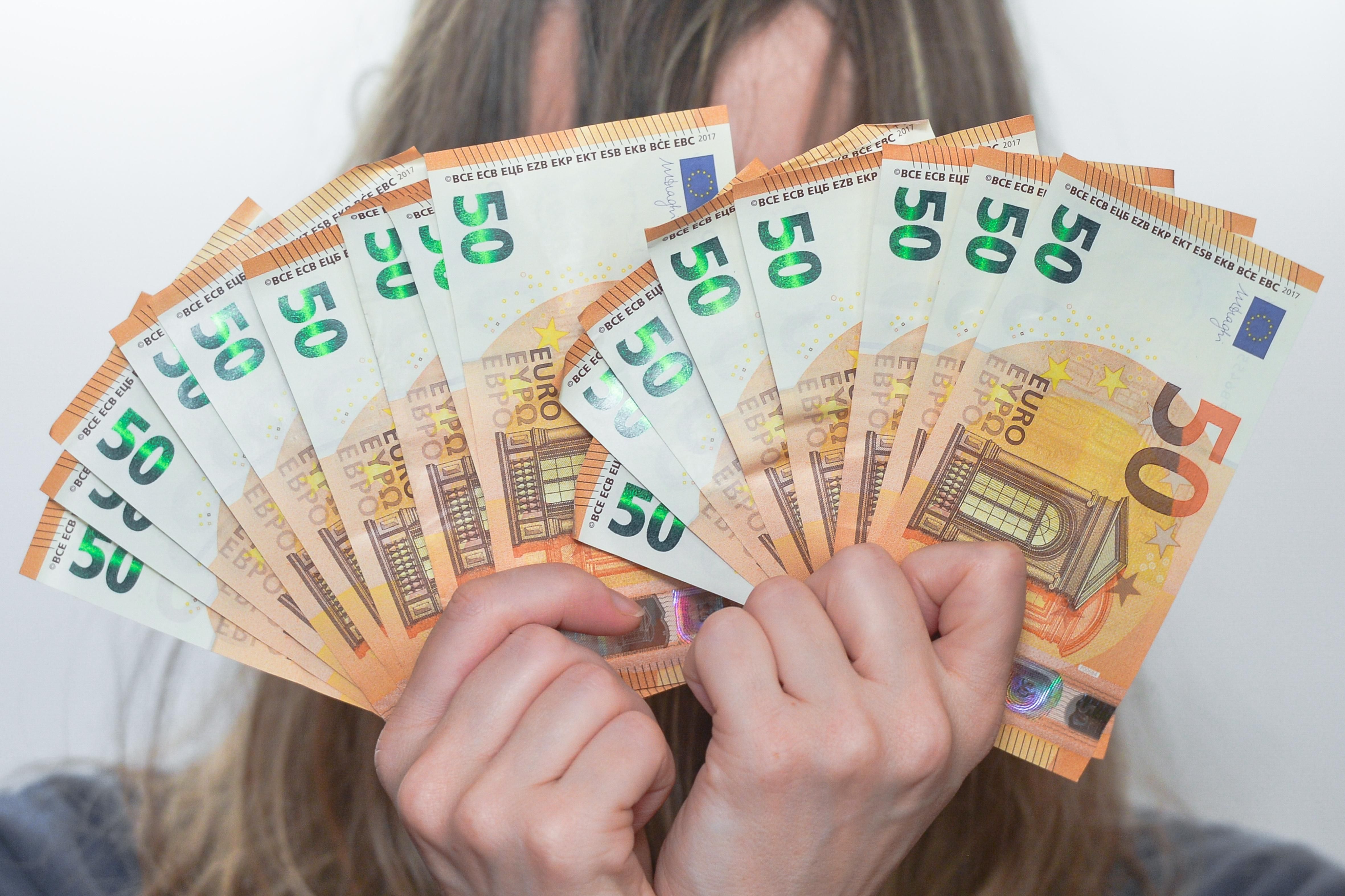 Как украинцам получить специальный бонус в Австрии