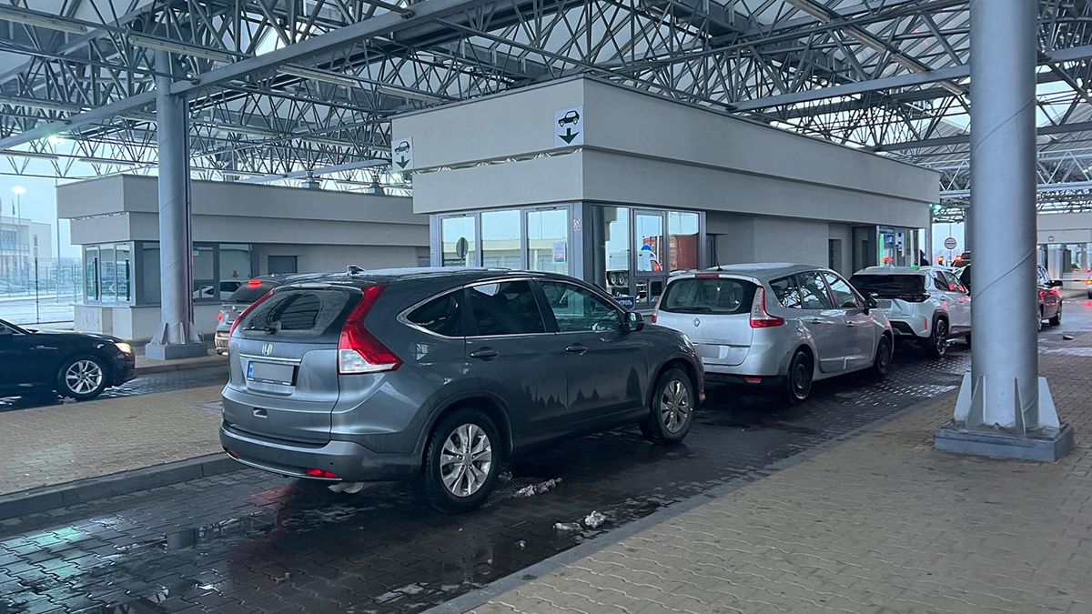 Пограничники предупредили о возможных задержках во въезде и выезде из стран ЕС Пограничники предупредили о возможных задержках во въезде и выезде из стран ЕС