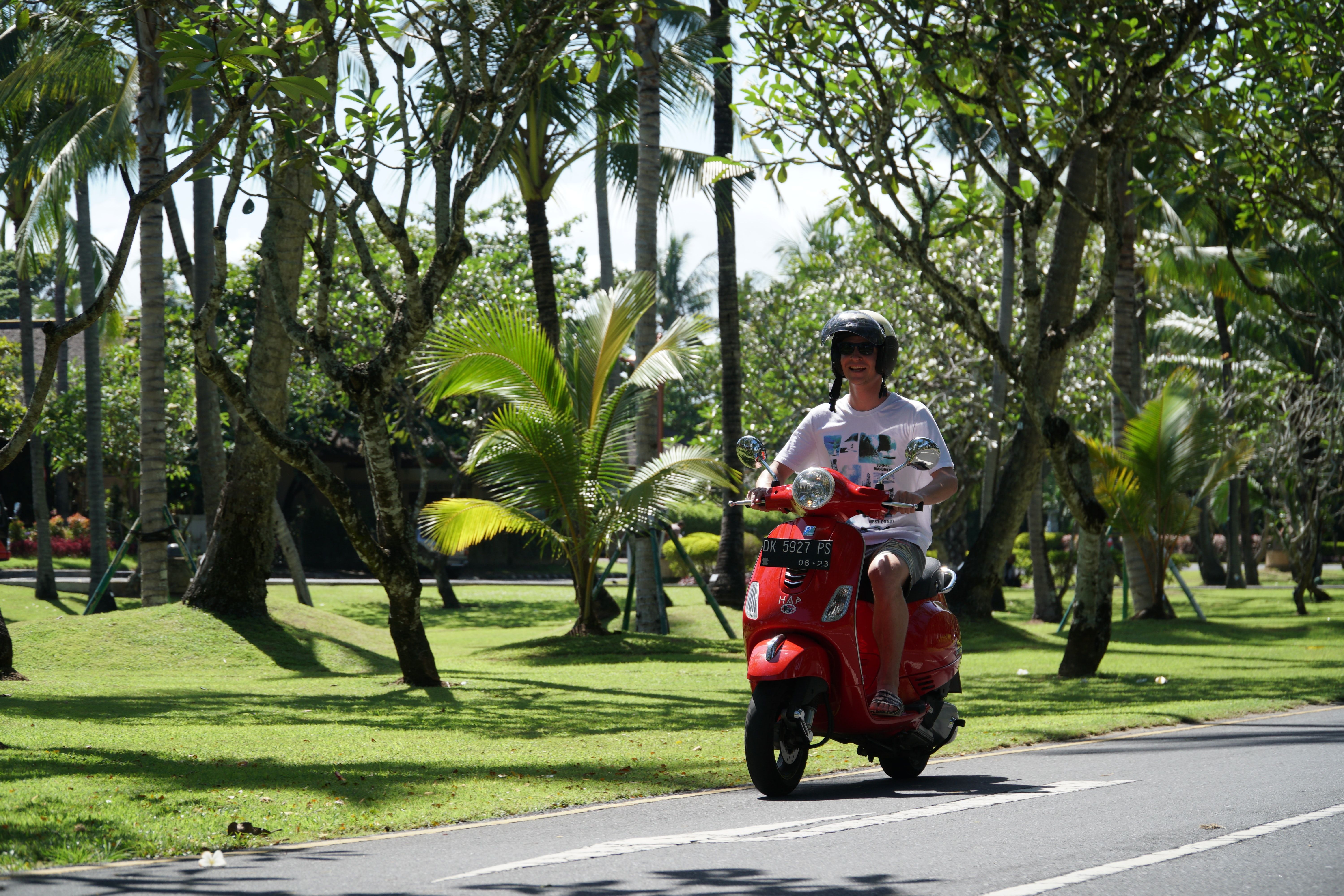 На Бали туристам могут запретить арендовать мотоциклы и скутеры