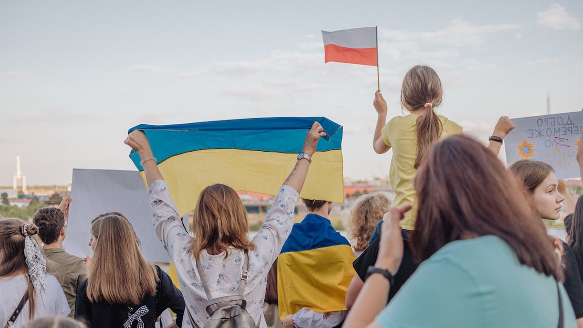 Сколько украинцев планируют остаться в Польше больше