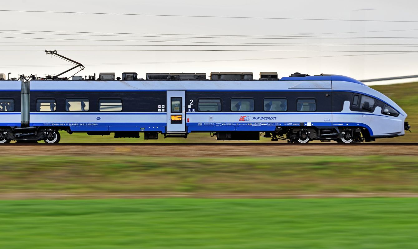 PKP Intercity розпродає 1,5 мільйона квитків на потяги
