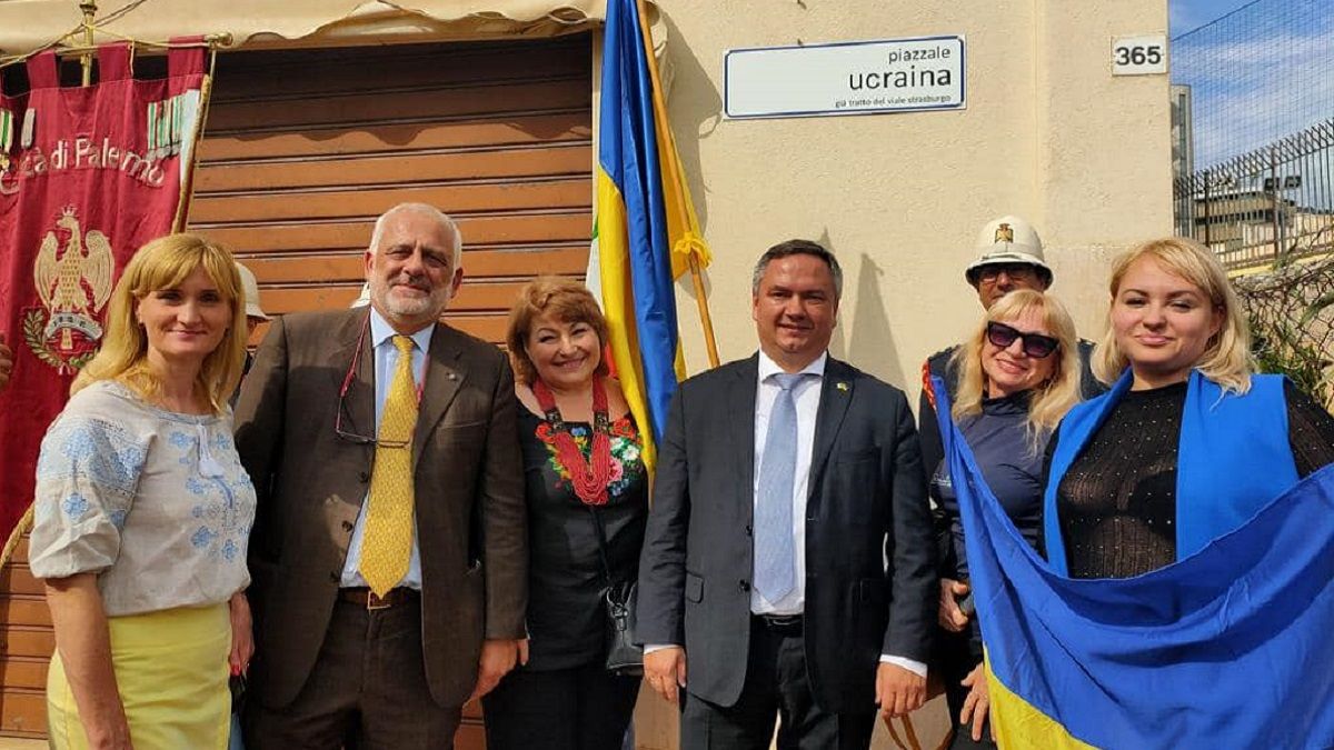 В итальянском Палермо появилась Площадь Украины