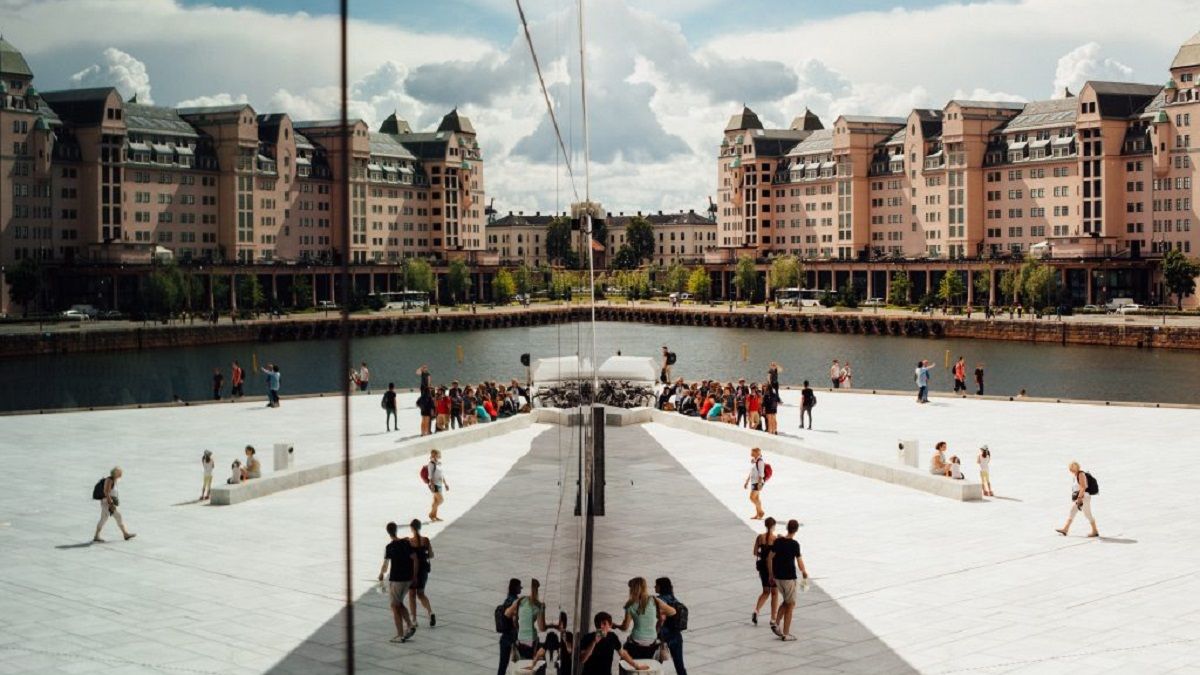 На вулицях Осло можна зустріти чимало українців На вулицях Осло можна зустріти чимало українців