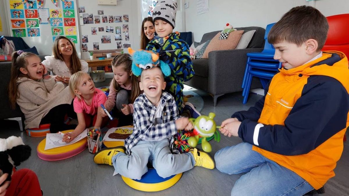 Хлопчик єдиний українець в групі Хлопчик єдиний українець в групі