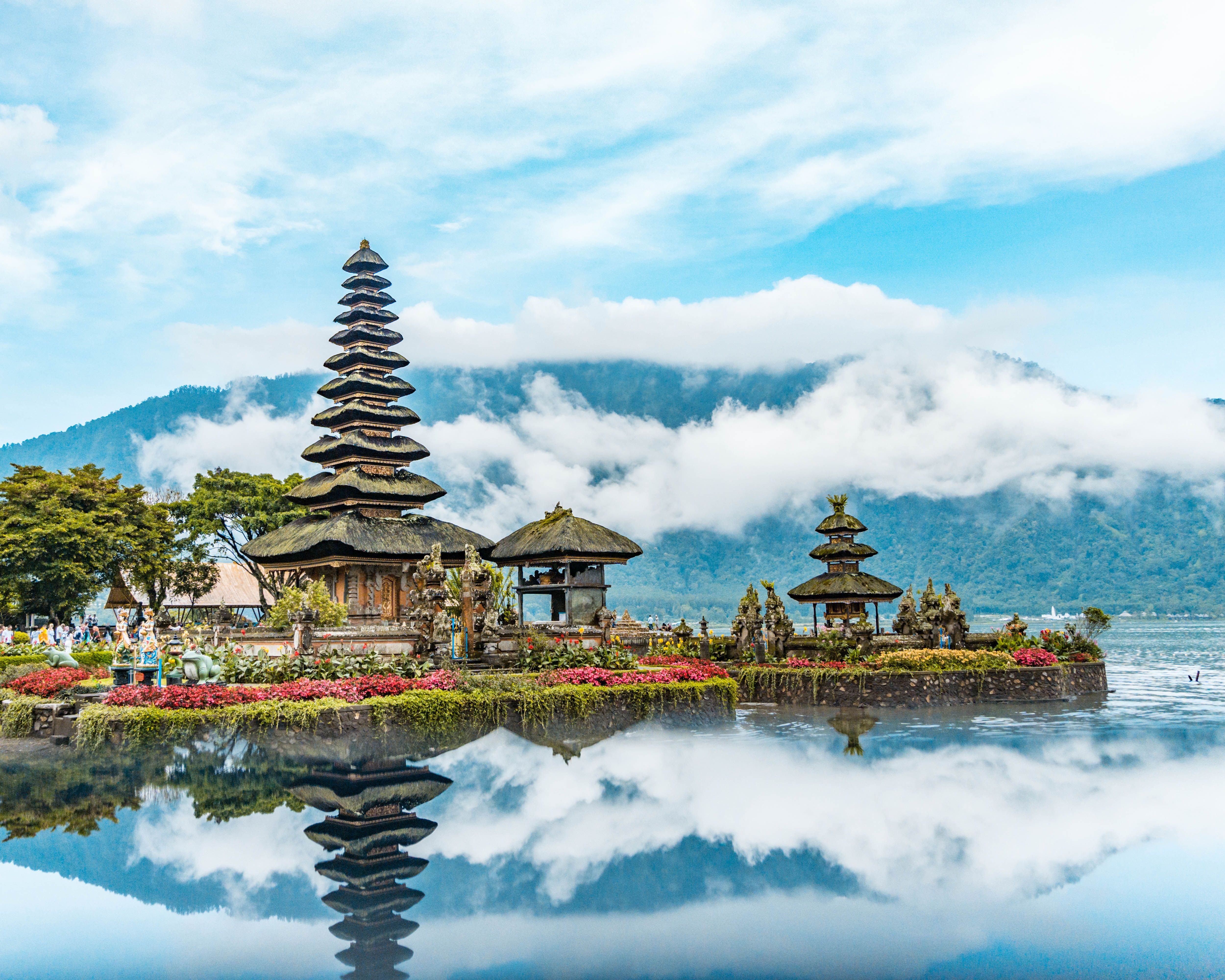 На Бали введут "золотые визы"