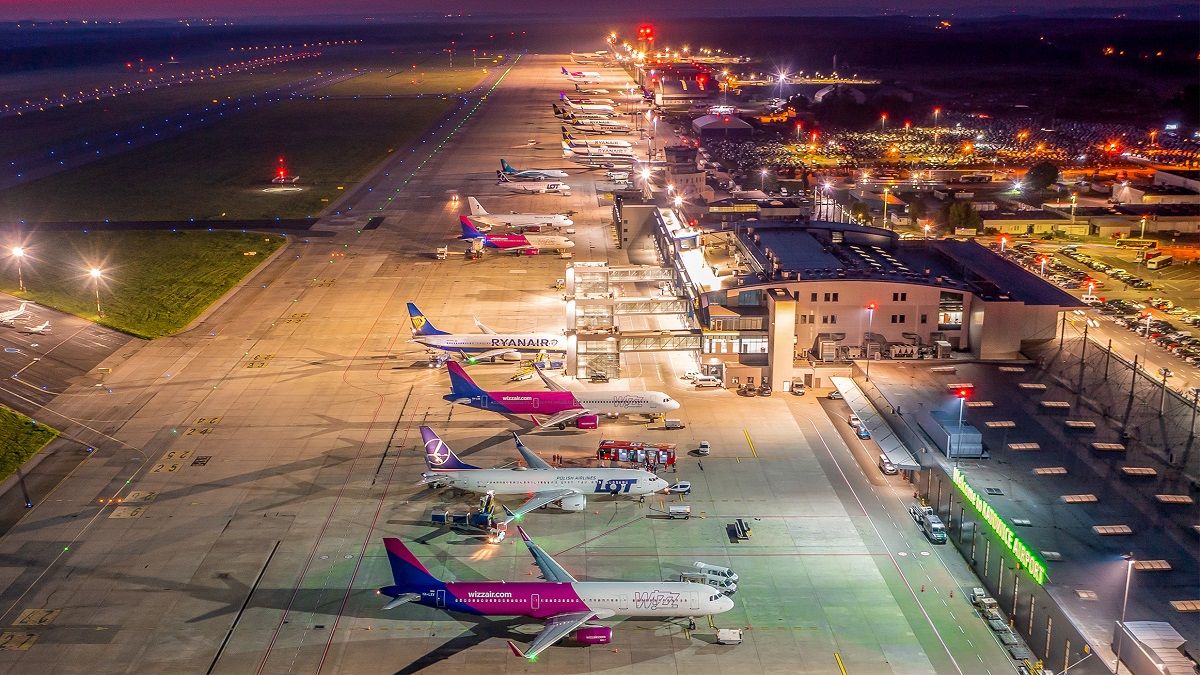 В аеропорту базуються відомі лоукостери В аеропорту базуються відомі лоукостери