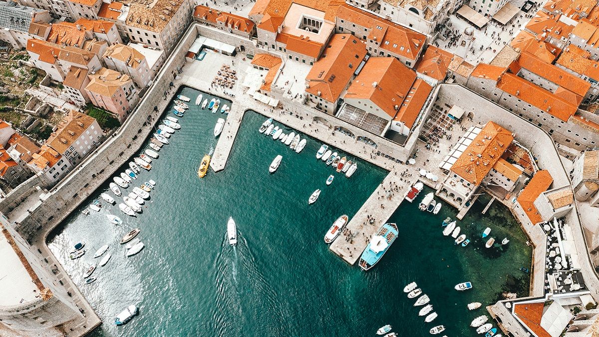 У Хорватії бракує персоналу, щоб обслуговувати туристів У Хорватії бракує персоналу, щоб обслуговувати туристів