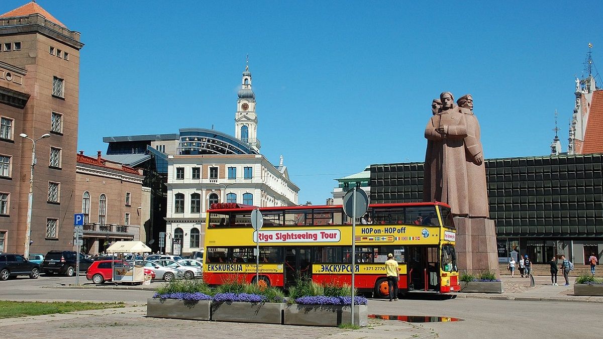 Рига разрешила украинцам не платить за проезд до конца года Рига разрешила украинцам не платить за проезд до конца года