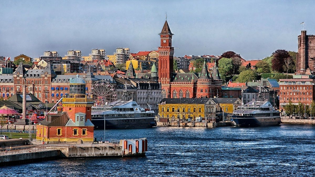 Страна упростила условия для иностранных специалистов Страна упростила условия для иностранных специалистов