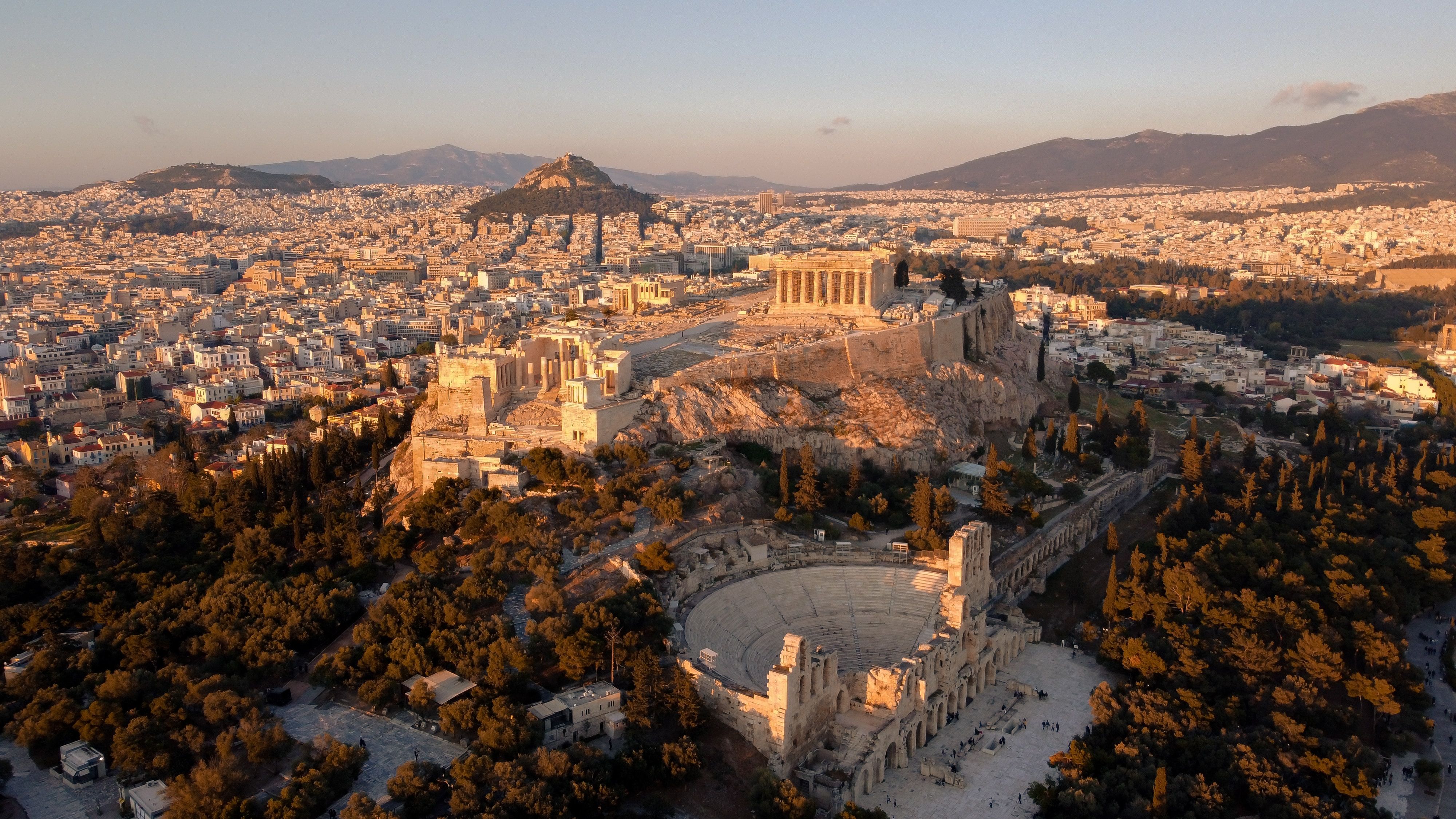 Греческий Акрополис вводит ограничения