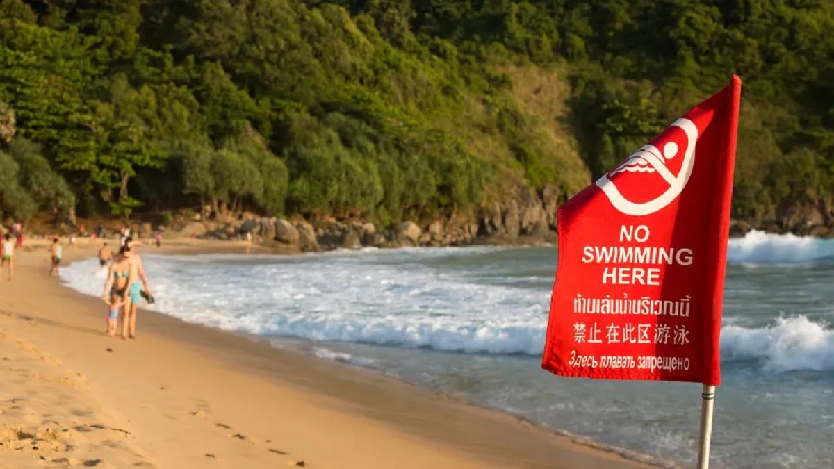 На пляжах Пхукету – червоні прапори На пляжах Пхукету – червоні прапори