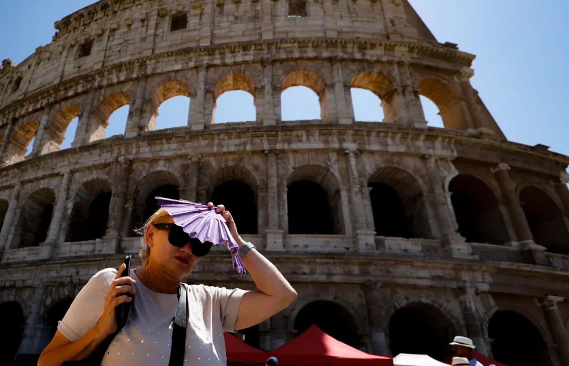 Туристам стали предлагать страховку на фоне жары