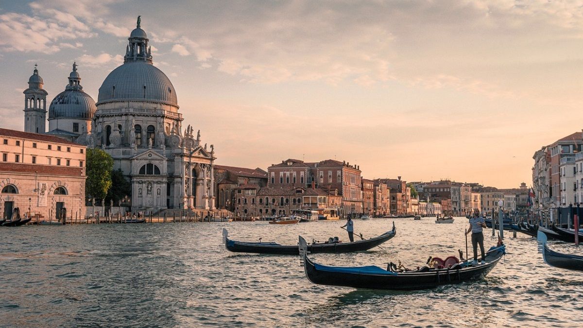 Итальянский город нуждается в защите от изменений климата и чрезмерного туризма