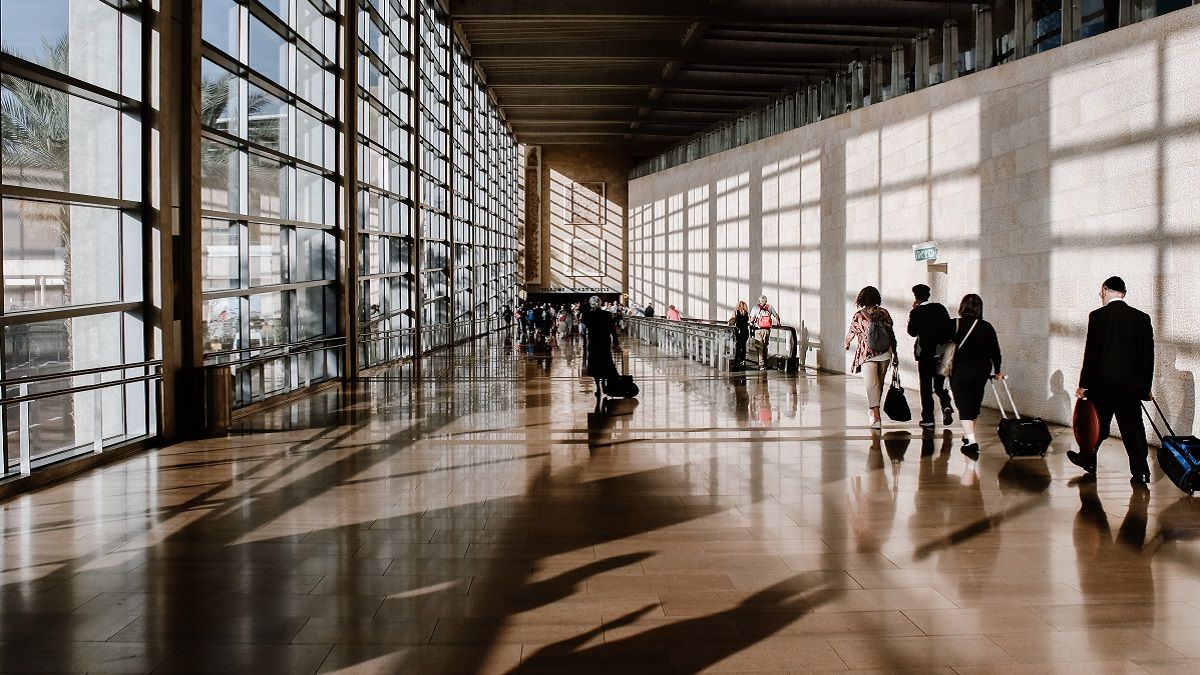 У російських туристів поцупили сумки з коштовностями У російських туристів поцупили сумки з коштовностями