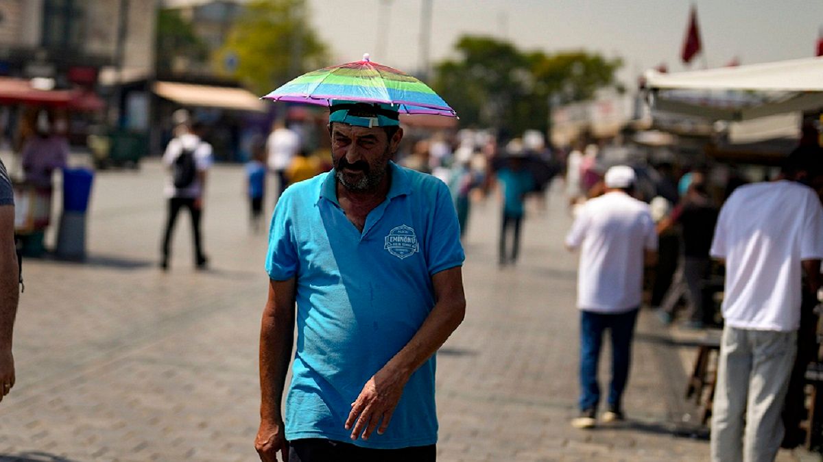 Аномальна спека в Стамбулі Аномальна спека в Стамбулі