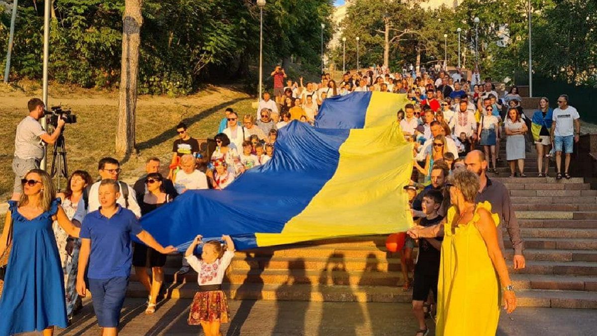 Живая цепь в Кишиневе Живая цепь в Кишиневе