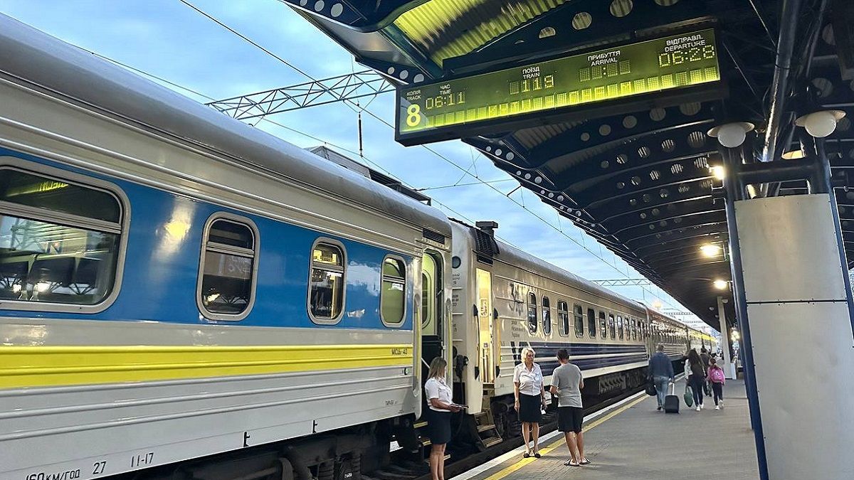 Перший рейс нового потяга до Польщі Перший рейс нового потяга до Польщі