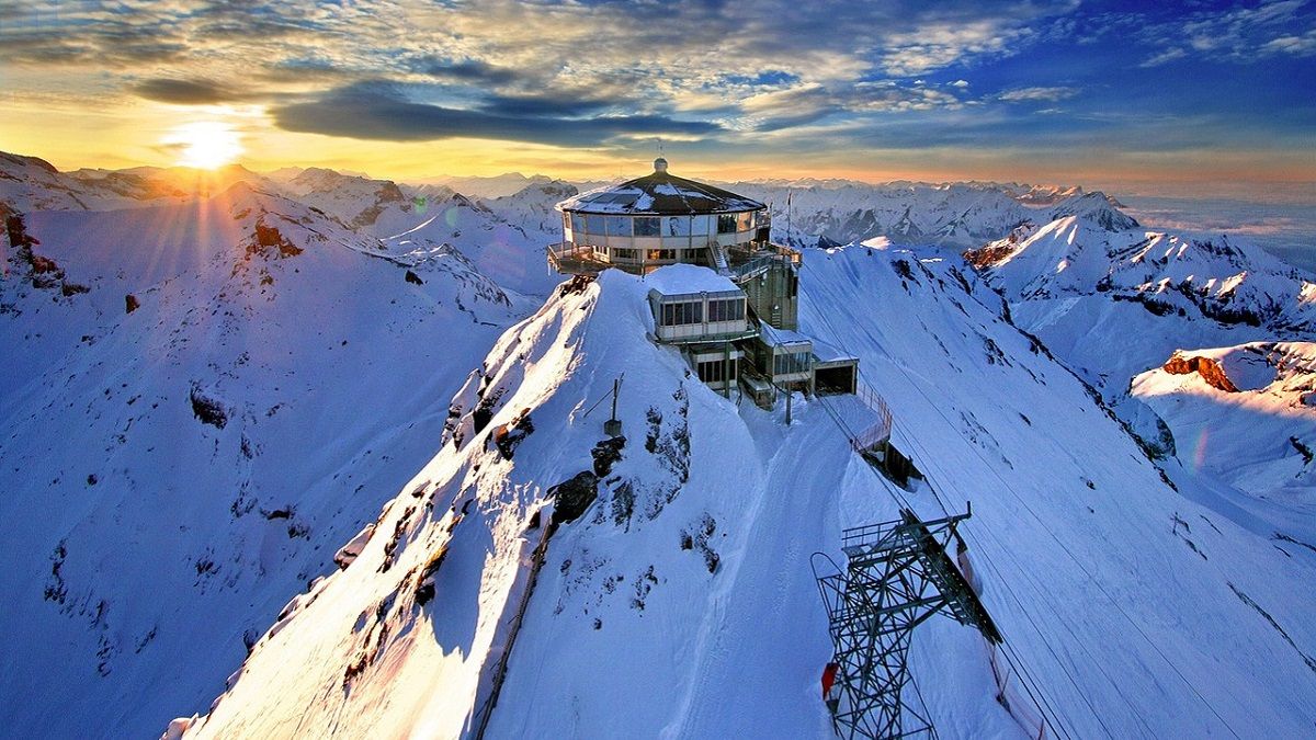 Вершина Шілтхорн у Швейцарії