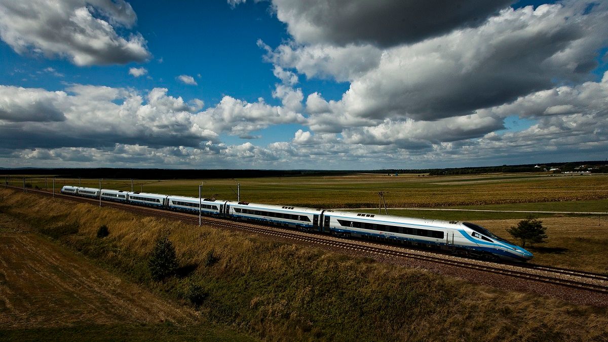 У женщины начались роды в польском поезде У женщины начались роды в польском поезде